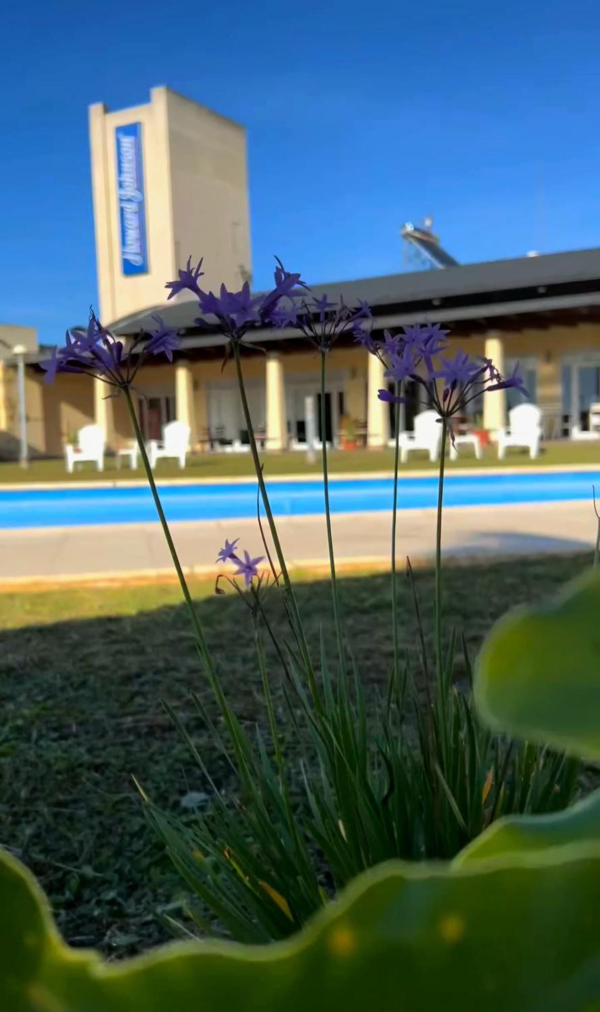 Howard Johnson Inn Rosario De La Frontera Εξωτερικό φωτογραφία