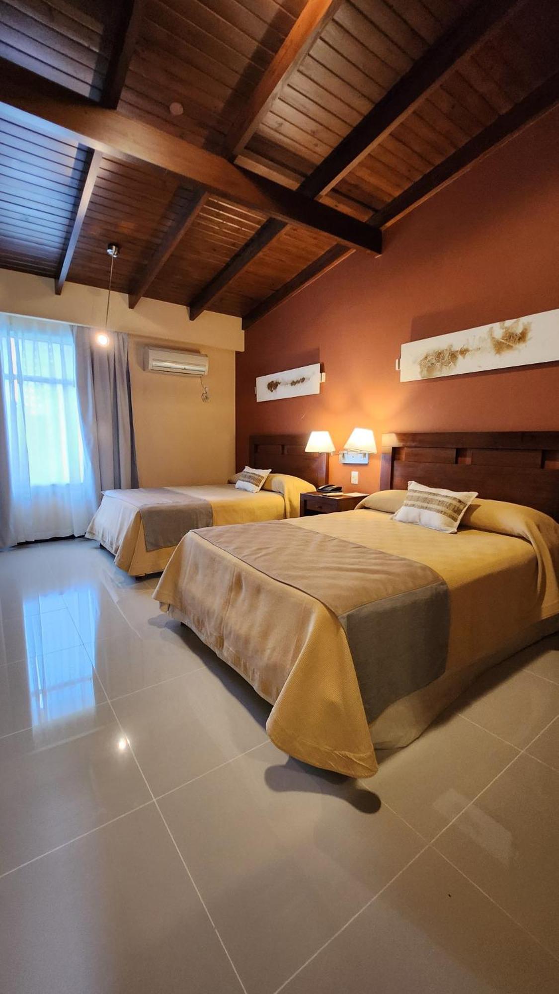 Howard Johnson Inn Rosario De La Frontera Εξωτερικό φωτογραφία