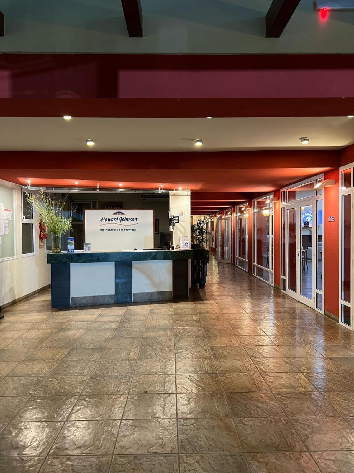 Howard Johnson Inn Rosario De La Frontera Εξωτερικό φωτογραφία