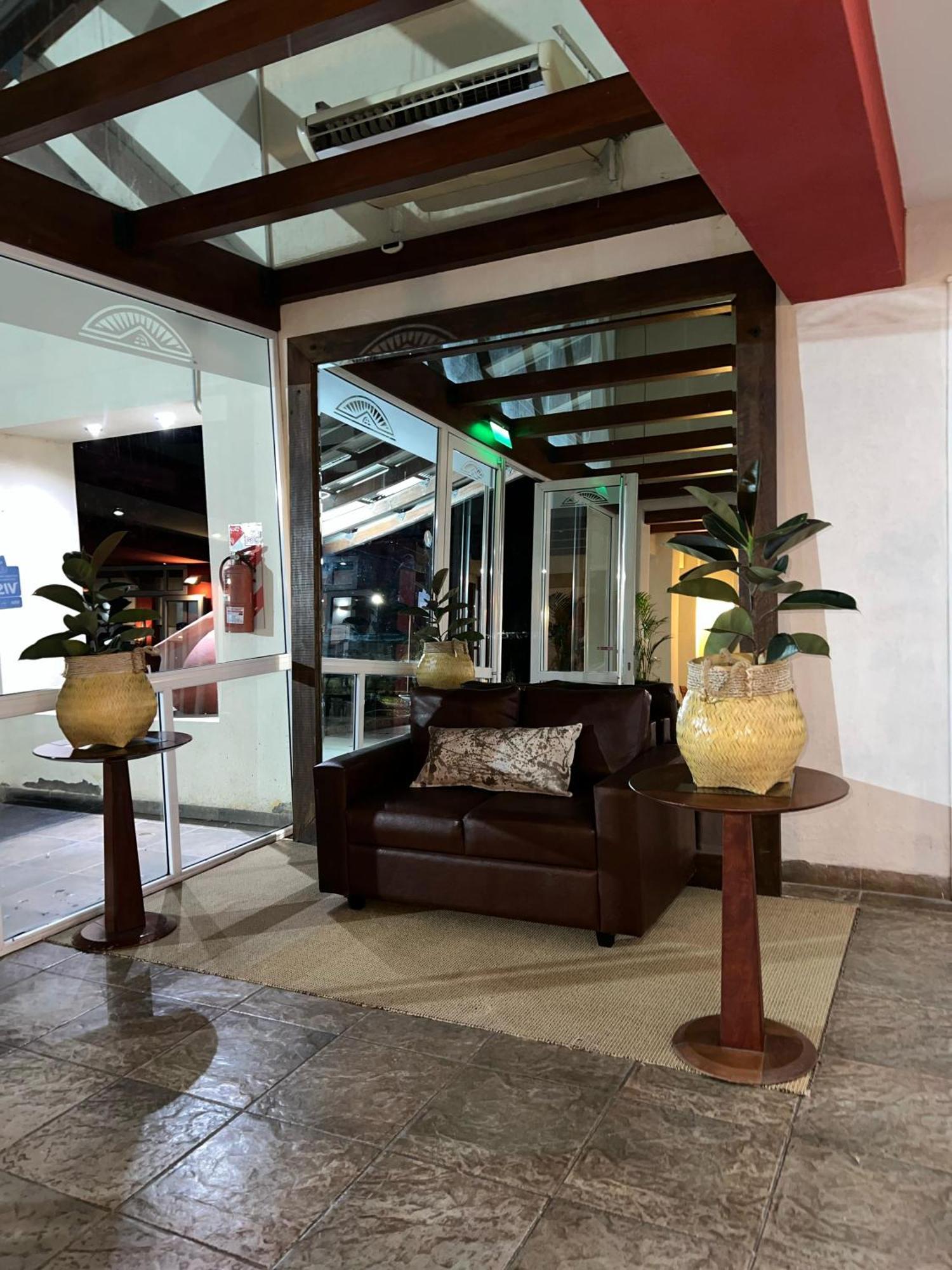 Howard Johnson Inn Rosario De La Frontera Εξωτερικό φωτογραφία