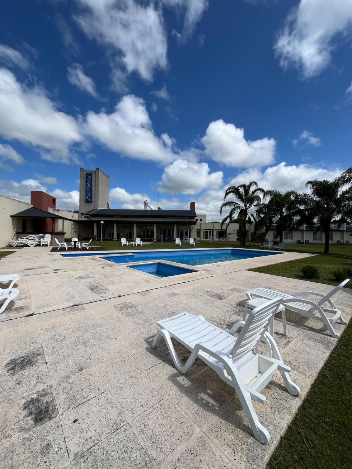 Howard Johnson Inn Rosario De La Frontera Εξωτερικό φωτογραφία