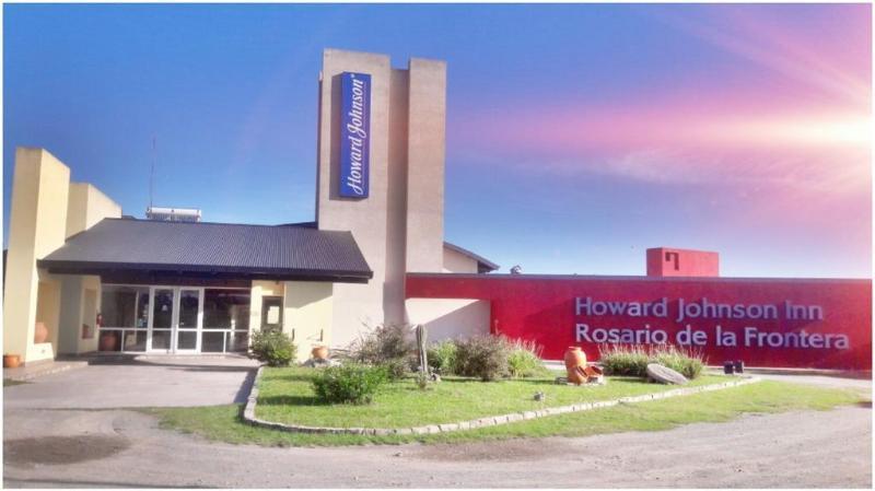 Howard Johnson Inn Rosario De La Frontera Εξωτερικό φωτογραφία
